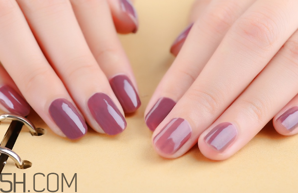 如何防止指甲油變干？指甲油還有哪些妙用？