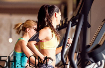 在跑步機上可以光腳跑嗎？跑步機有什么注意事項嗎？