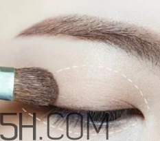 2018年流行什么眼影顏色？2018年眼影流行色