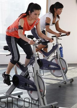 騎動感單車對膝蓋傷害大嗎？騎動感單車怎么保護(hù)膝蓋？