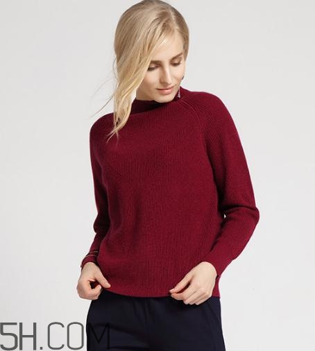 羊絨衫可以貼身穿嗎？羊絨衫里面穿什么？