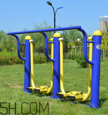 太空漫步機(jī)鍛煉的好處有哪些？太空漫步機(jī)的正確使用方法是什么？