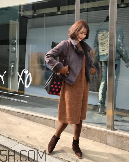 焦糖色連衣裙配什么外套？焦糖色連衣裙搭配圖片