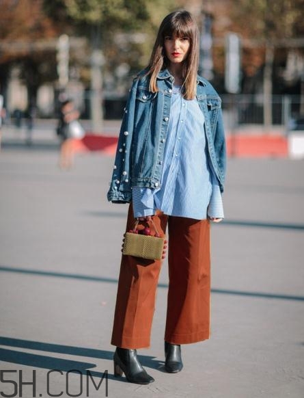 焦糖色闊腿褲配什么鞋子？焦糖色闊腿褲搭配鞋子圖片