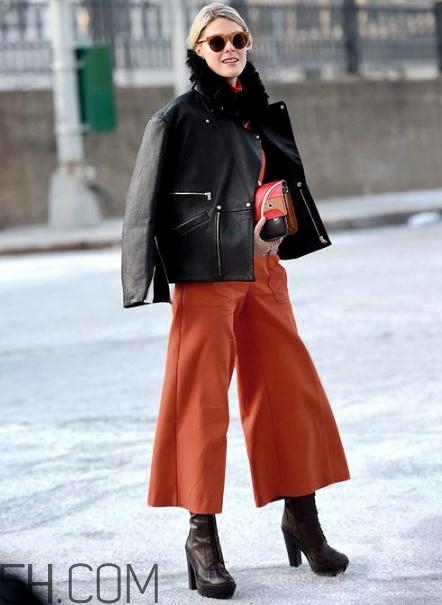 焦糖色闊腿褲配什么鞋子？焦糖色闊腿褲搭配鞋子圖片