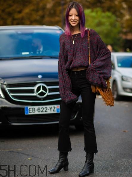 冬天穿喇叭褲怎么搭配？冬天喇叭褲搭配圖片