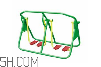 太空漫步機(jī)鍛煉的好處有哪些？太空漫步機(jī)的正確使用方法是什么？