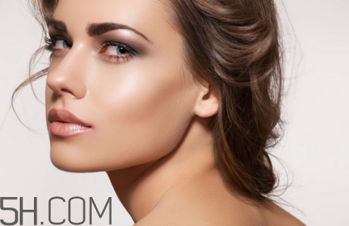 繡眉會對眼睛造成傷害嗎？紋眉能保持多長時間？