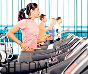 在跑步機上可以光腳跑嗎？跑步機有什么注意事項嗎？