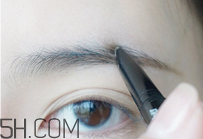 2018年最流行眉型 水霧眉怎么畫(huà) 2018年最流行眉型 水霧眉怎么畫(huà)