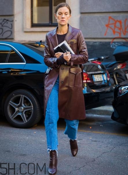 冬天牛仔褲配什么上衣？冬天穿牛仔褲怎么搭配？