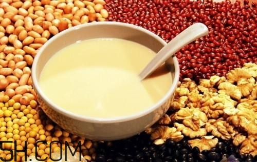 什么樣的豆?jié){不能喝？喝豆?jié){應(yīng)該要注意什么呢？