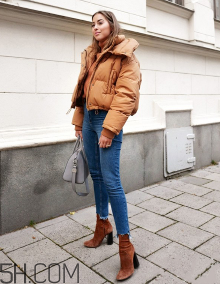 焦糖色鞋子配什么衣服？焦糖色鞋子搭配圖片