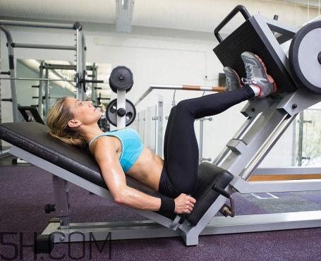 腿舉可以代替深蹲嗎？腿舉和深蹲哪個好？