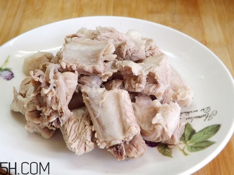 吃白蘿卜有哪些益處？白蘿卜的養(yǎng)生功效有哪些？