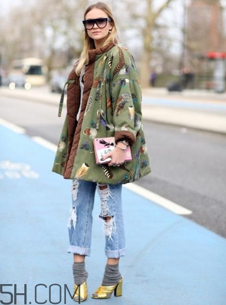 冬天破洞牛仔褲怎么搭配？破洞牛仔褲冬天怎么穿？