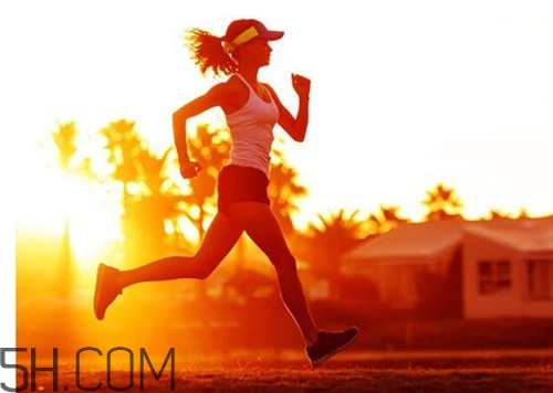 每天跑步5分鐘有用嗎？每天跑步鍛煉對(duì)身體有什么好處呢？