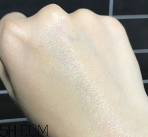 科顏氏高保濕面霜刺痛正常嗎？科顏氏高保濕面霜長(zhǎng)脂肪粒