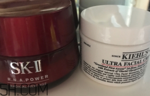 科顏氏高保濕面霜刺痛正常嗎？科顏氏高保濕面霜長(zhǎng)脂肪粒