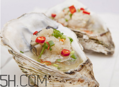 如何判斷生蠔烤熟沒(méi)有？生蠔可以和蘑菇一起吃嗎？