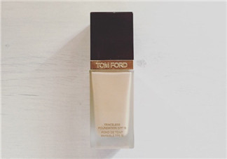 9款粉底液測評 關(guān)于選擇粉底的一點建議