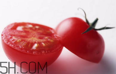 生蠔可以和苦瓜一起吃嗎？生蠔和西紅柿可以一起吃嗎？