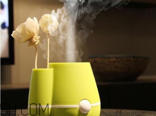 加濕器噴熱氣好嗎？加濕器噴熱氣好還是噴冷氣好？