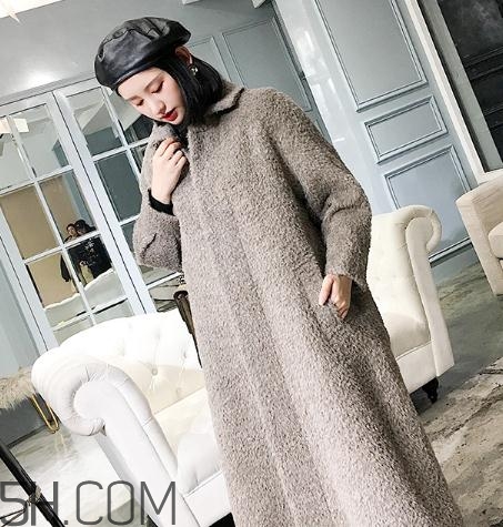 羊駝毛大衣會(huì)起球嗎？羊駝毛大衣起球怎么辦？