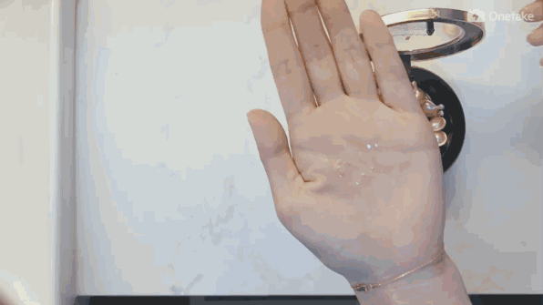 雅頓金膠怎么打開？雅頓金膠膠囊怎么扭開？