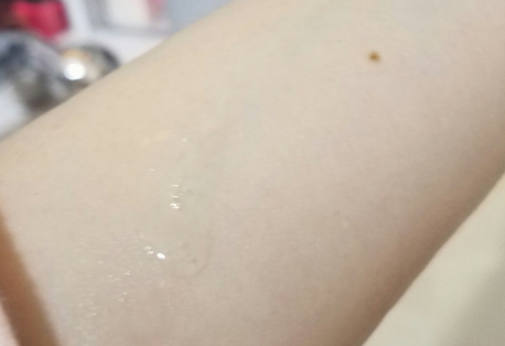 雅頓金膠怎么打開？雅頓金膠膠囊怎么扭開？