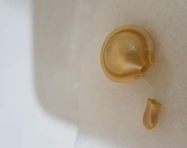 雅頓金膠怎么打開？雅頓金膠膠囊怎么扭開？