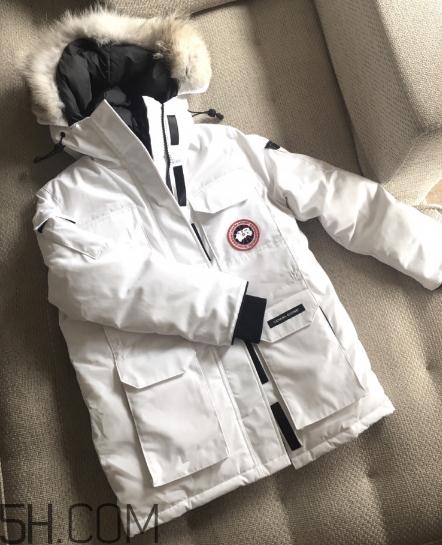 加拿大鵝羽絨服多少錢？加拿大鵝羽絨服價(jià)格