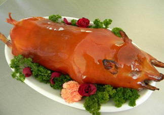 脆皮烤豬用什么設(shè)備好？中國(guó)最出名的脆皮烤豬在哪里？