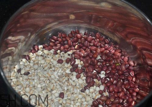 紅豆薏米加紅糖好嗎？紅豆薏米加紅糖的功效有哪些？