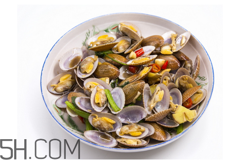 花甲需要焯水嗎？吃花甲不能吃什么？