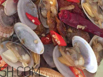 花甲的熱量是多少？花甲里面的黑色東西是屎嗎？