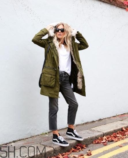 派克大衣搭配什么鞋子？派克大衣搭配鞋子圖片