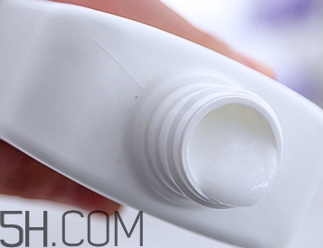c乳是什么護(hù)膚品？c乳蓋子怎么打開(kāi)？