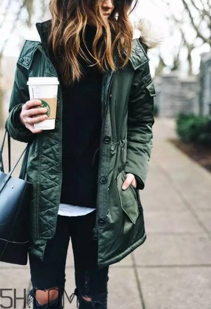 派克大衣和羽絨服哪個暖和？派克大衣顯胖嗎？