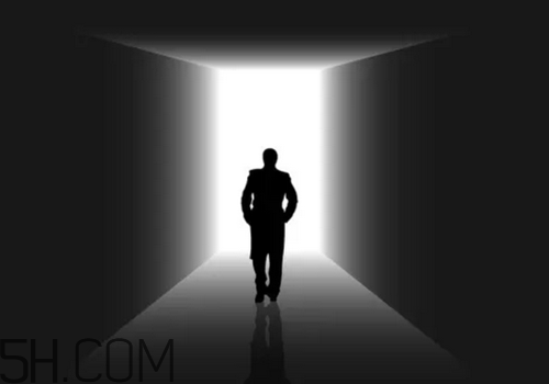 焦慮癥會引發(fā)哪些并發(fā)癥？焦慮癥會引發(fā)哪些身體疾??？