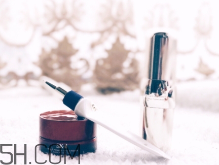 百優(yōu)眼霜和sk2眼霜哪個好？百優(yōu)眼霜和sk2眼霜對比