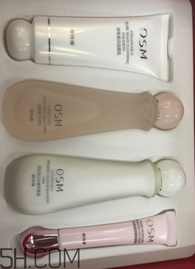 歐詩漫哪個套盒性價比最高？歐詩漫補水套盒與美白套盒對比