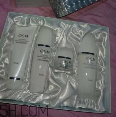 歐詩漫哪個套盒性價比最高？歐詩漫補水套盒與美白套盒對比