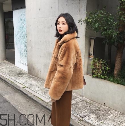 兔毛皮草掉毛嗎？兔毛皮草掉毛怎么處理？