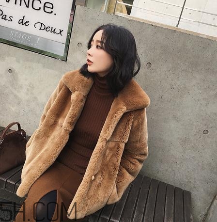 兔毛皮草發(fā)黃怎么處理？兔毛皮草怎么存放？