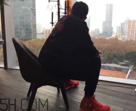 nike kyrie 4 cny中國(guó)新年配色發(fā)售時(shí)間_多少錢？