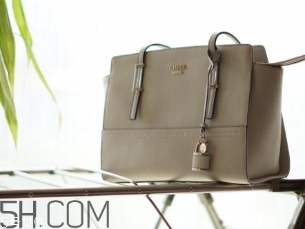 guess包包質(zhì)量怎么樣？guess包包是皮的嗎？