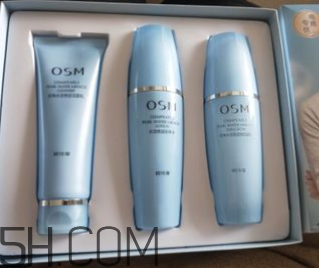 歐詩(shī)漫水活奇跡深層補(bǔ)水套組包含哪些_使用步驟 歐詩(shī)漫水活奇跡深層補(bǔ)水套組包含哪些_使用步驟