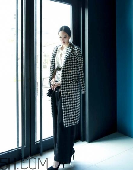 千鳥格大衣適合多大年齡？千鳥格大衣顯老嗎？