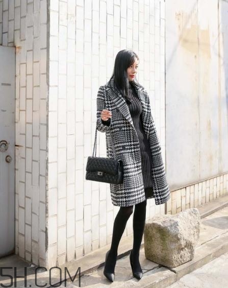 千鳥格大衣適合多大年齡？千鳥格大衣顯老嗎？